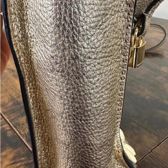 Marc Jacobs Luxury Embellished Gold Metallic Leather Tote Shoulder Bag (MJXX040) - Picture 7 of 15